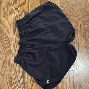 Lululemon Hotty Hot shorts 4”